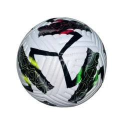 Pelota de fútbol de cuero cosido